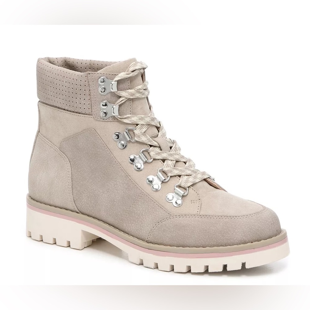 New in box faux suede  CROWN VINTAGE combat lace-up taupe booties 7